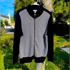 🍂Black and White Zip-Up Sweater